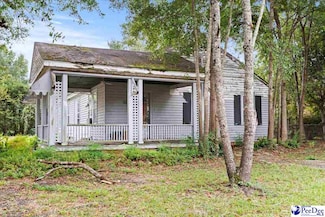 300 W Byrd St, Timmonsville, SC 29161