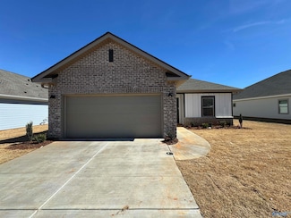 12316 Bartow Ln, Athens, AL 35613
