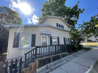 525 N Wisconsin St, Port Washington, WI 53074