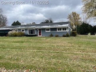 7431 N Briarcliff Knoll Dr, West Bloomfield, MI 48322