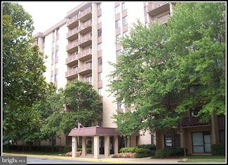 3100 S Manchester St Unit 235, Falls Church, VA 22044