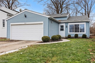 8834 Holly Ln, Olmsted Falls, OH 44138