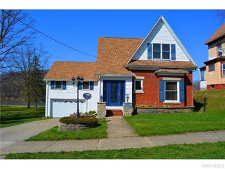 135 Clinton St, Salamanca, NY 14779