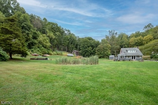 31 Fox Farm Rd, Lopatcong Twp., NJ 08865