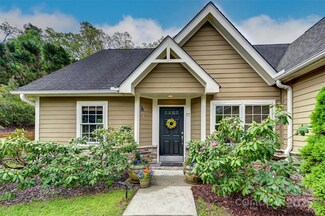 57 Regent Dr, Fletcher, NC 28732