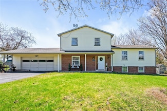 2 Clearview Dr, Phelps, NY 14532