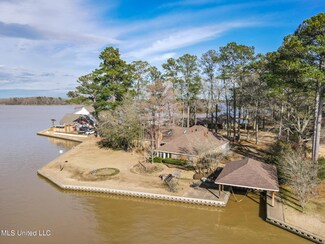 206 Sunrise Point Dr, Brandon, MS 39047