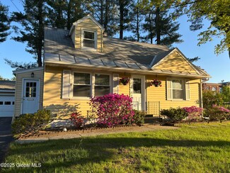 316 Kenwood Ave, Delmar, NY 12054