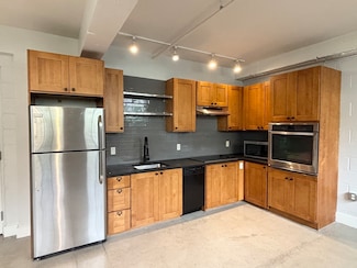 20 Sunnyside St Unit 4, Boston, MA 02130