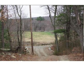 32 Quissett Rd, Mendon, MA 01756
