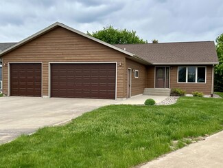 717 Kennedy Loop, Pierre, SD 57501