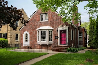 4849 N Newhall St, Milwaukee, WI 53217