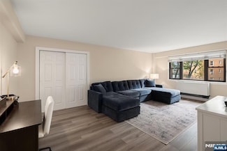 8800 Boulevard E Unit 3b, North Bergen, NJ 07047