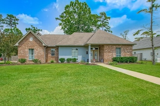 452 Belle Pointe Dr, Madisonville, LA 70447