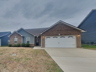 1489 Coronado Dr, Clarksville, TN 37042