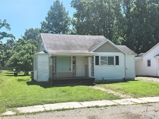828 W Elk St, Dexter, MO 63841