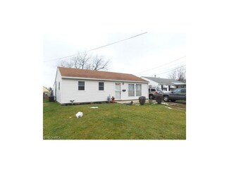 1929 Holland Ct SW, Canton, OH 44706