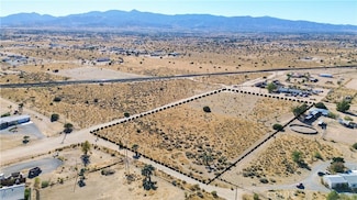 1 Mesa Rd, Phelan, CA 92371