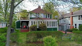 82 Sunset Island Rd, Wilson, NY 14172