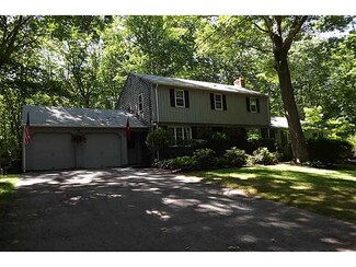195 Nipmuc Rd, Foster, RI 02825