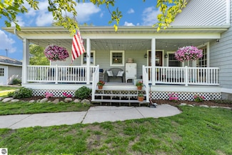 2977 Forrester Rd, Frankfort, MI 49635