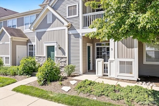 2275 Aurora Dr Unit 5, Pingree Grove, IL 60140