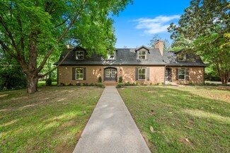 1311 Halifax Ct, Murfreesboro, TN 37130