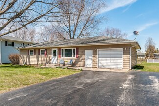 130 W Mckinley St, Waterman, IL 60556