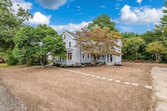 205 Bedford St, Middleboro, MA 02346