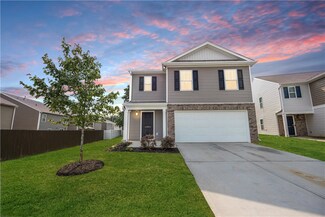 1305 Ledsham Ct, Greer, SC 29651