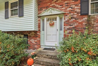 128 Harvard Rd, Stow, MA 01775