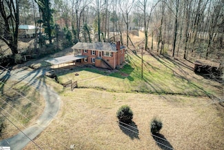75 Crestview Dr, Greenville, SC 29609