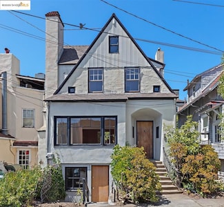 2441 Carleton St, Berkeley, CA 94704