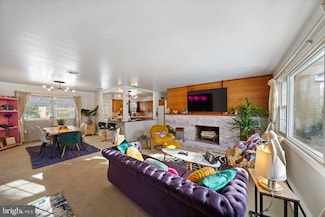 595 Charles Dr, King of Prussia, PA 19406