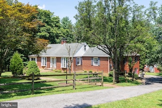 1418 Ivy Hill Rd, Cockeysville, MD 21030