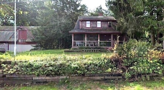 35 River St, Kingston, MA 02364