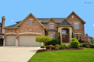 3424 Frankstowne Dr, Naperville, IL 60565