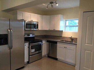 241 NE 16th Ct, Boynton Beach, FL 33435