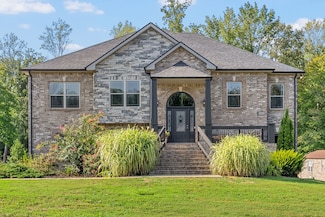 1141 Reda Dr, Clarksville, TN 37042