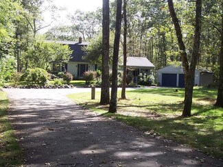 15 Heather Ln, Foster, RI 02825