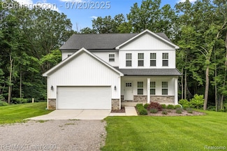 16255 Catalpa Way, Holly, MI 48442