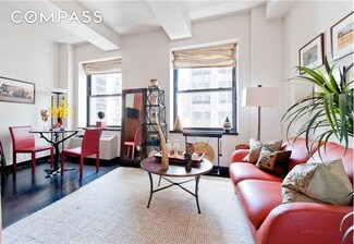 20 Pine St Unit 2211, New York, NY 10005