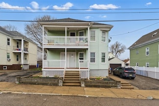 40 Primrose St, Pawtucket, RI 02860