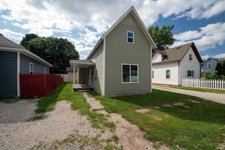 904 Gentry St, Frankfort, IN 46041