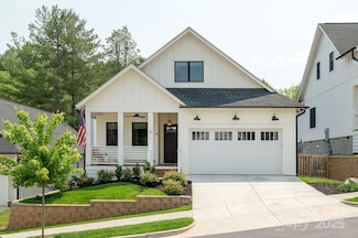 40 Hidden Pond Ln, Brevard, NC 28712