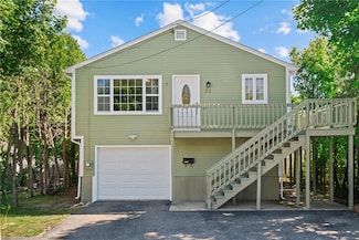 39 Prospect St, Bristol, RI 02809