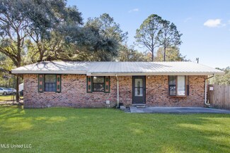 3900 Fairhaven Dr, Moss Point, MS 39562