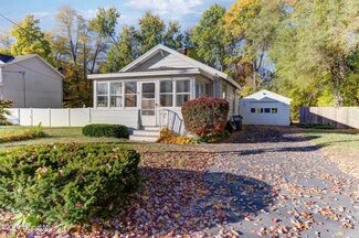 330 E Campbell Rd, Schenectady, NY 12303