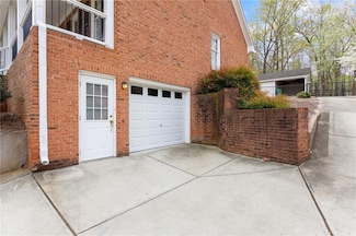 4010 W Cooper Lake Dr SE, Smyrna, GA 30082
