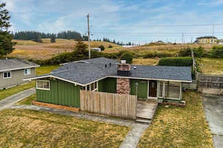 2538 Donna Dr, Eureka, CA 95503